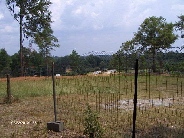 2nd image of 10 Dairy Rd