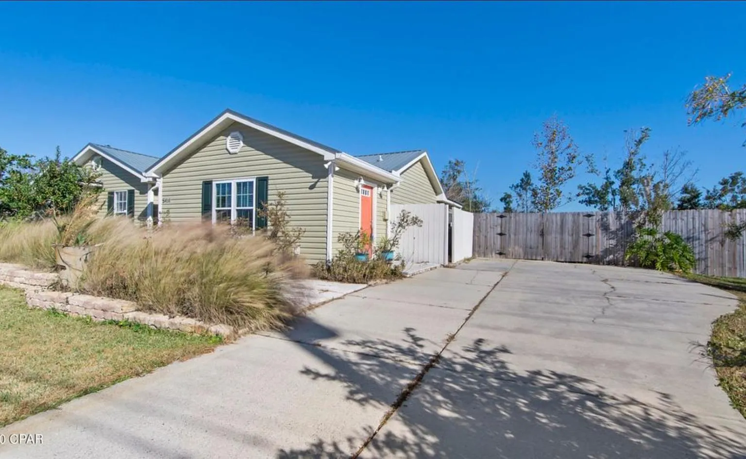 5414 Olympia Dr — Photo 2