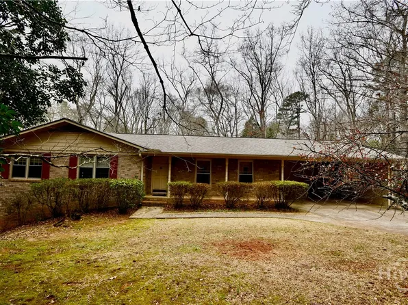 375 Segrest Cir, Athens, GA 30605