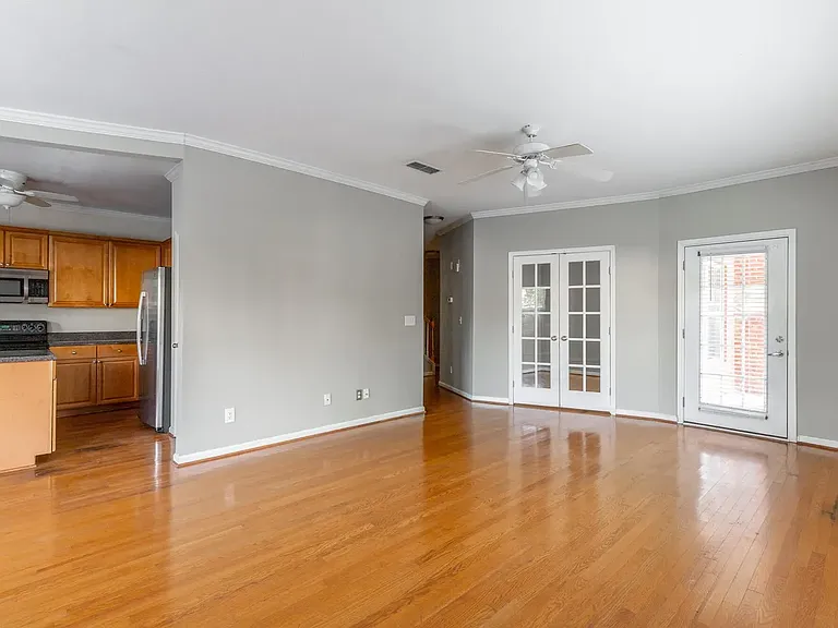 4102 Regency Ct — Photo 5