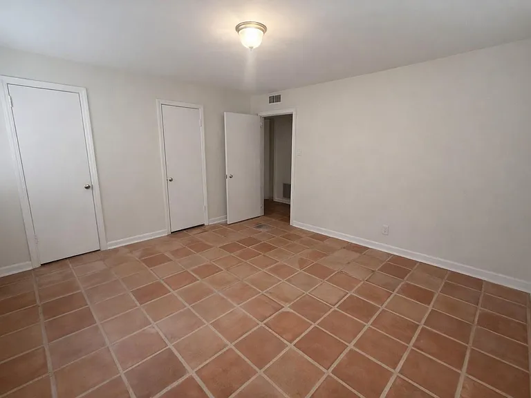 1928 North Blvd #1 — Photo 2