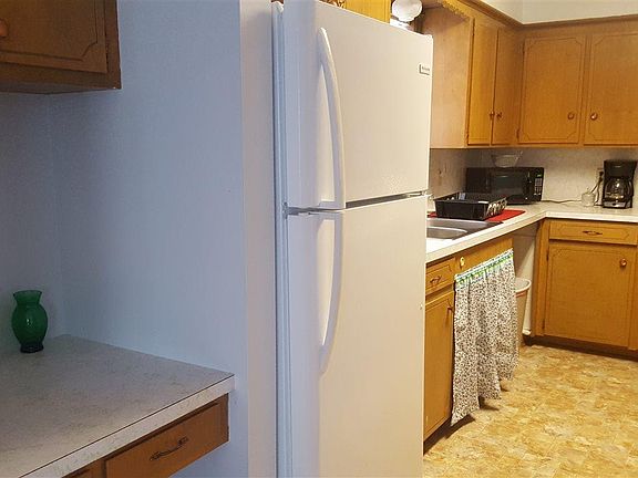 4th image of 305 Amethyst Ln