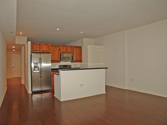 3rd image of 310 S Michigan Ave Unit 912