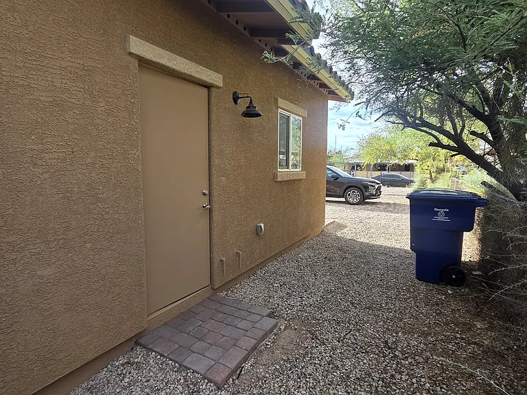 1515 W Delaware St #2 — Photo 5
