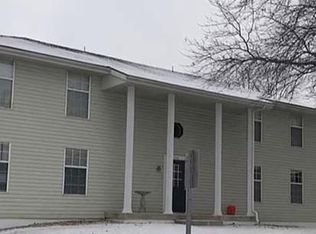 205 NW Barr Rd APT A, Grain Valley, MO 64029