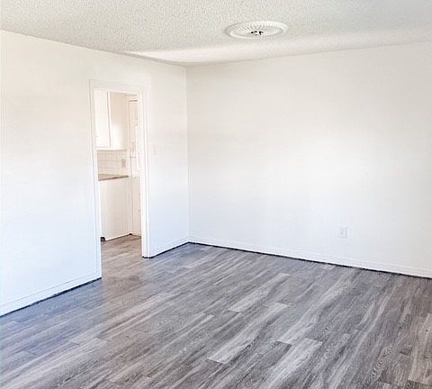 2nd image of 3816 Bowie Ave