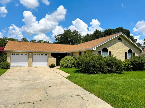 5941 Leesway Blvd, Pensacola, FL 32504