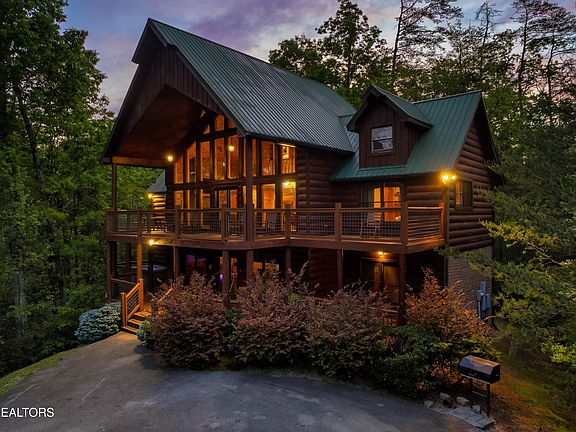3rd image of 1501 Turkey Valley Ln