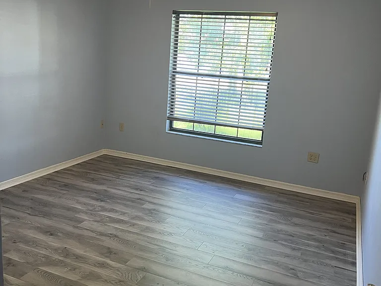 1137 Indiana Ave — Photo 10