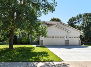 13340 Hynes Rd, Rogers, MN 55374