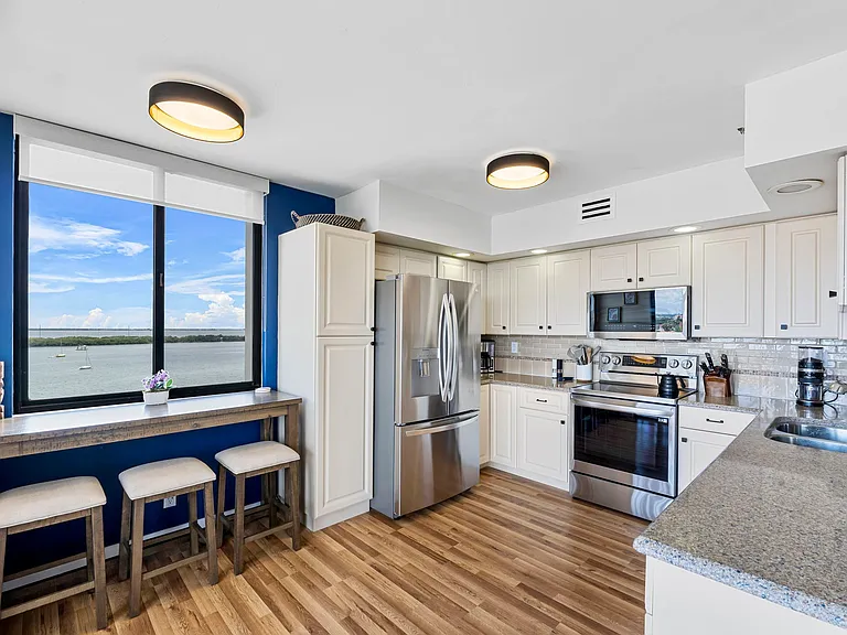6287 Bahia Del Mar Cir #706 — Photo 19