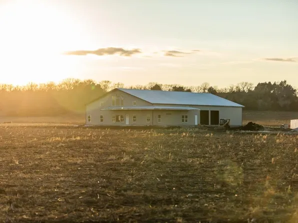 985 E 2100th Rd, Eudora, KS 66025