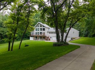 16514 Dixon Dr, Honey Creek, IA 51542