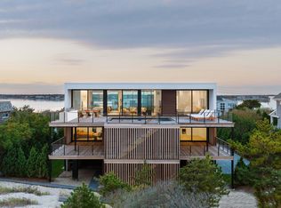 17 Dune Rd, Westhampton Beach, NY 11978