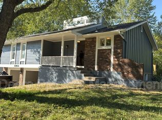13404 Overhill Rd, Grandview, MO 64030