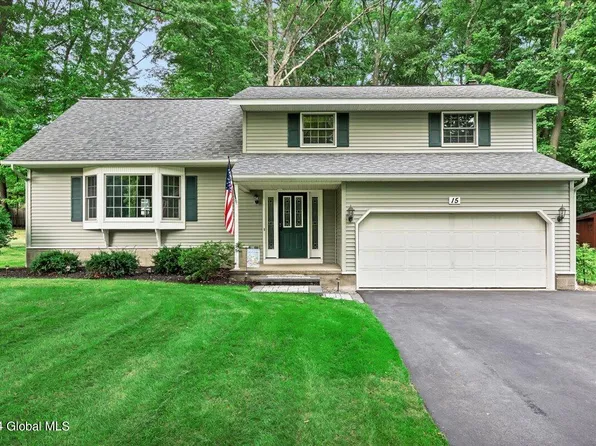 15 Guilder Place, Ballston Lake, NY 12019