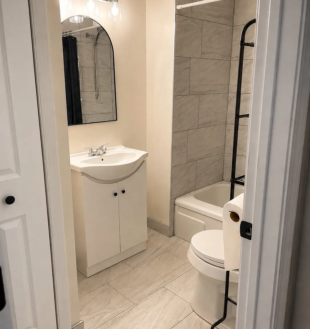 2 bed, 560 sqft, $1,450 — Photo 3