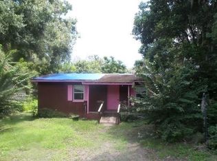 712 Rocket Ln, Crescent City, FL 32112