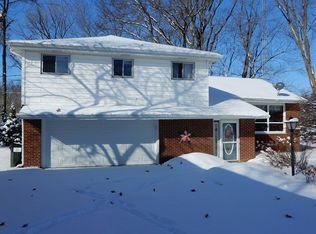 9184 Beaver Valley Rd, Belvidere, IL 61008