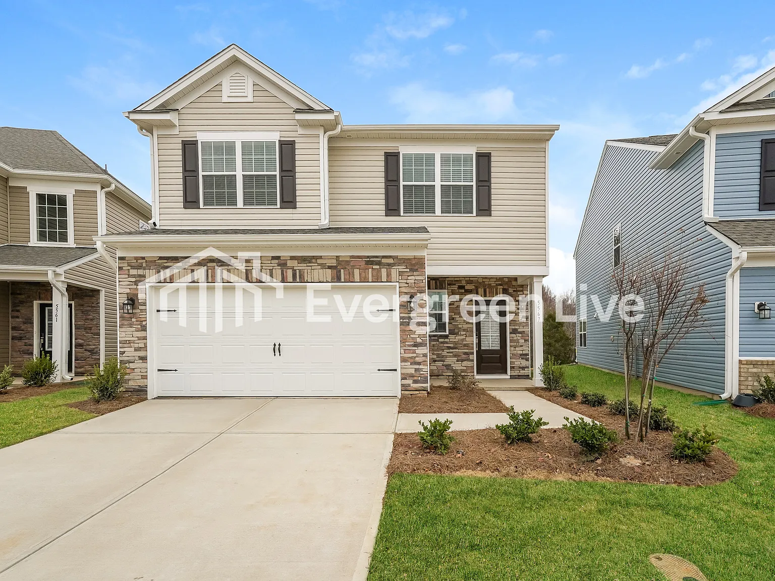 3 bed, 2.5 bath, 1735 sqft, $1,845 — Photo 1