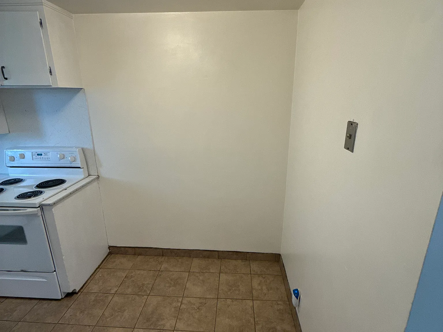 2 bed, 1000 sqft, $1,425 — Photo 4