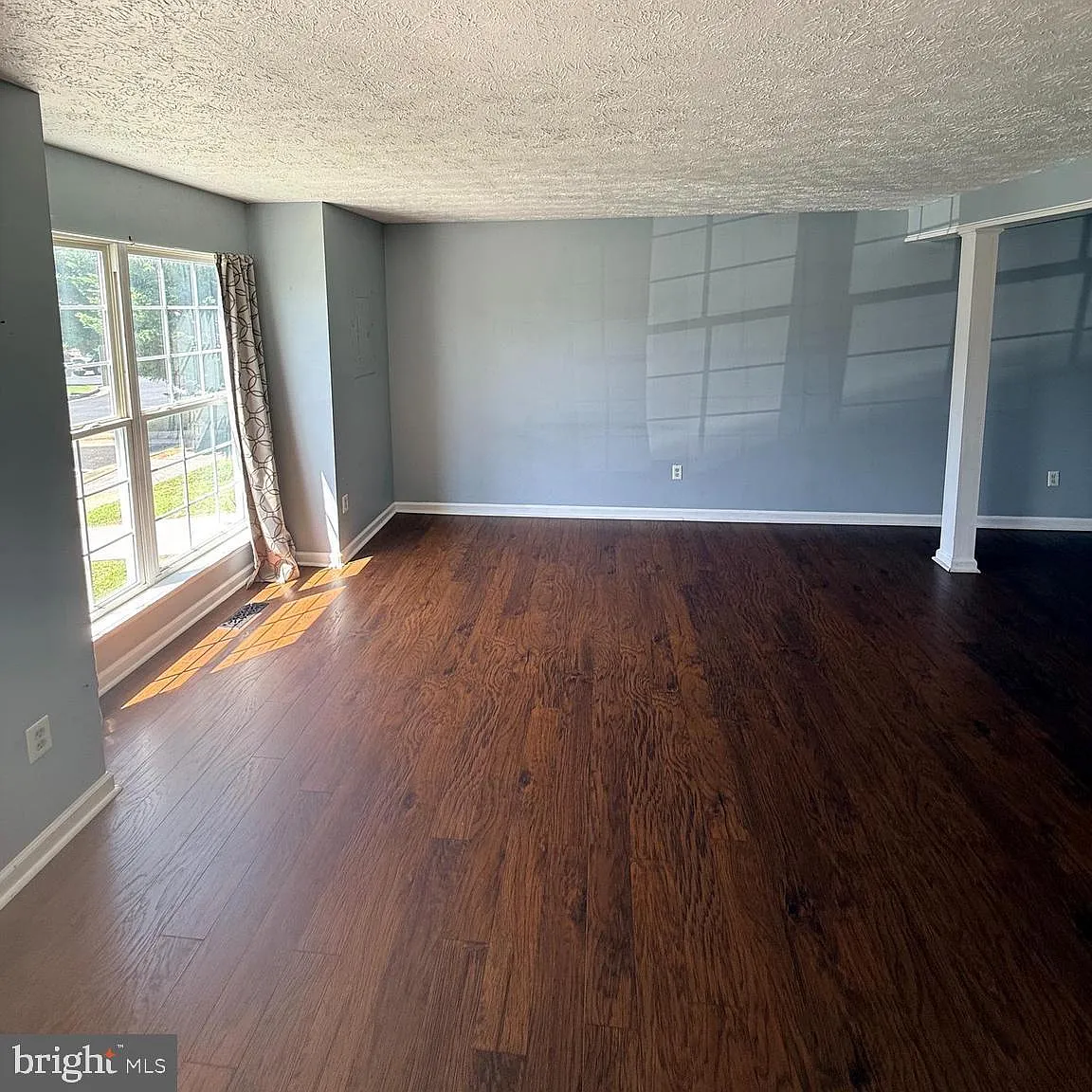 3 bed, 2.0 bath, 1214 sqft, $1,650 — Photo 3