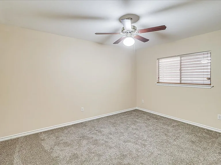 6330 Penny Ln — Photo 36