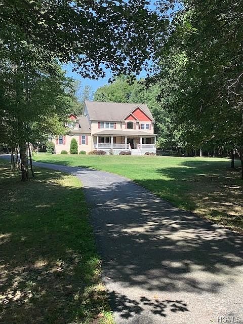 1st image of 9 Kimberly Dr