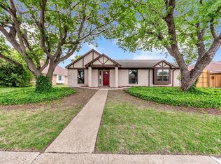 213 Apollo Rd, Garland, TX 75040