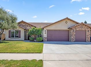 718 Inverness St, Tulare, CA 93274