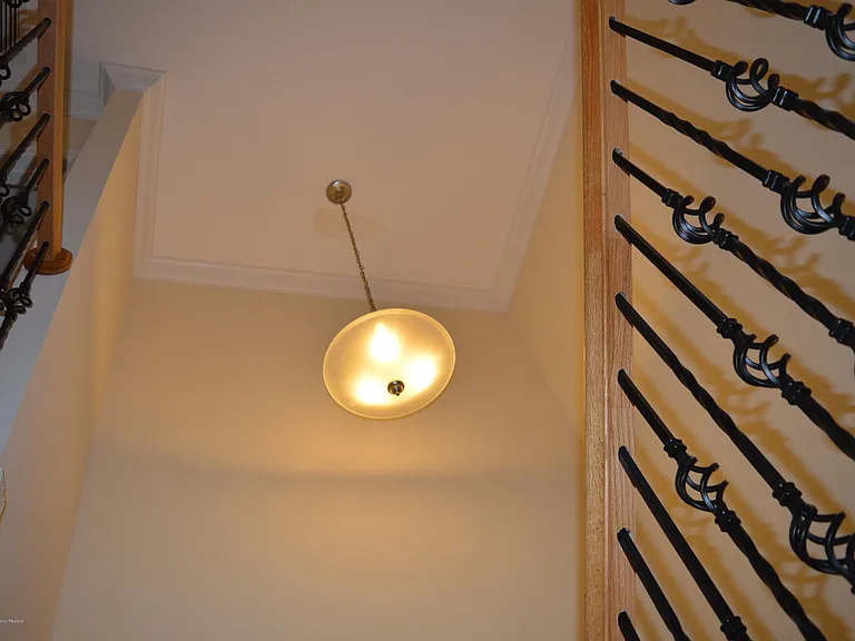 606 Park Ave — Photo 51