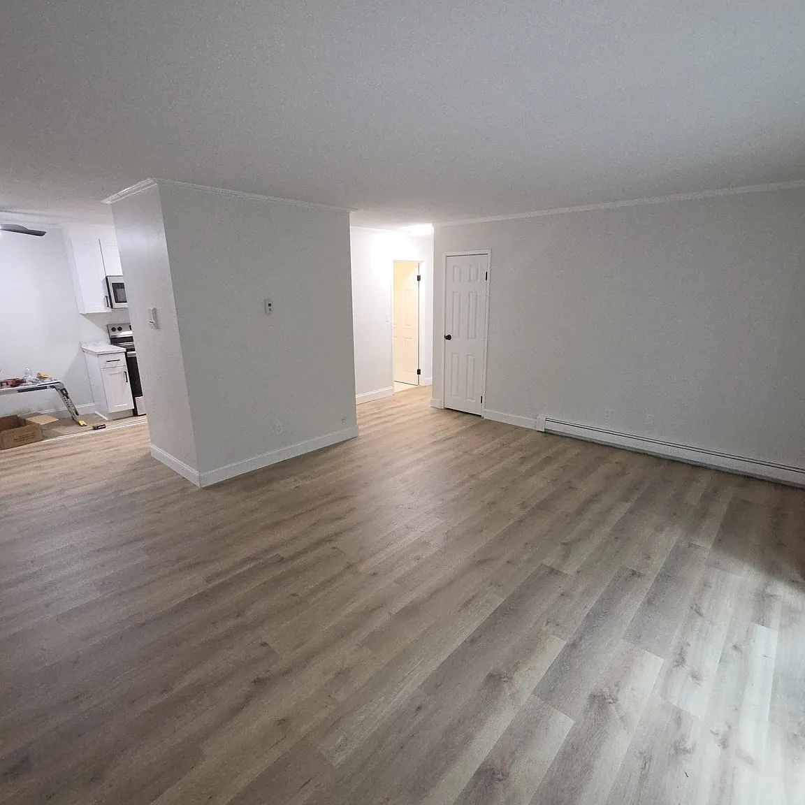 2 bed, 1.0 bath, 895 sqft, $2,750 — Photo 2
