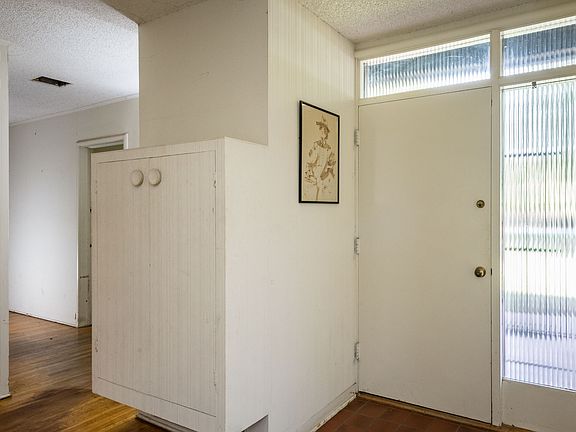 5th image of 4530 N College Ave
