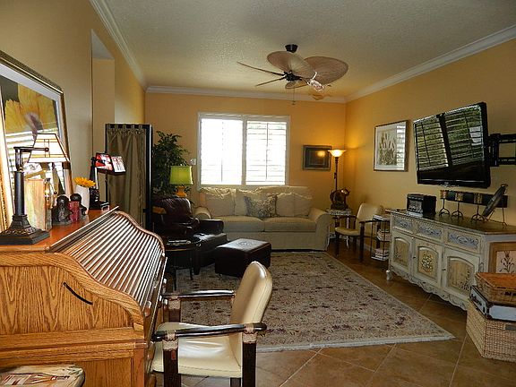 5th image of 1160 SW Chapman Way Unit 207