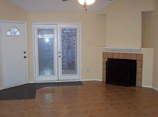 1340 Daffodil Ln, Lewisville, TX 75077