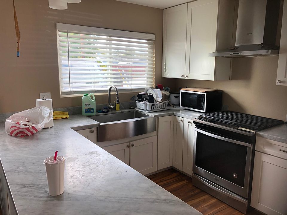 2nd image of 1 Castleton Way