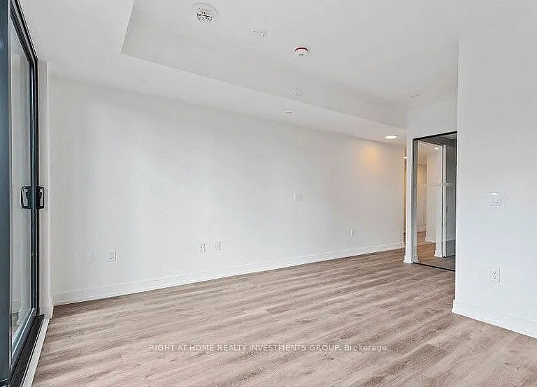 1 Jarvis St #401 — Photo 11