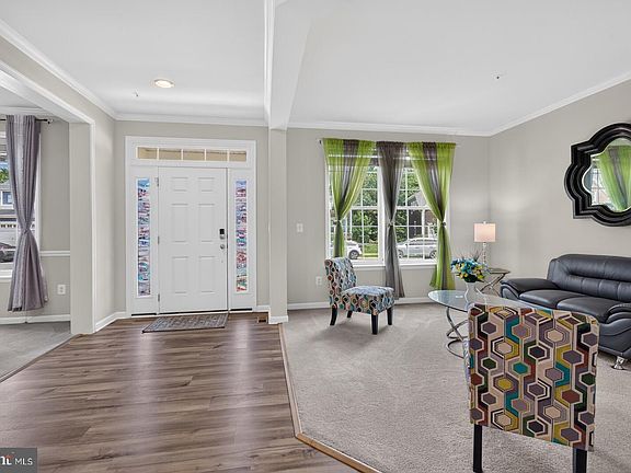 4th image of 2409 Tree Vista Ct