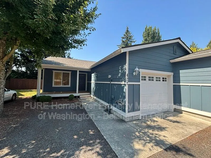 422 Oak Hill Ln