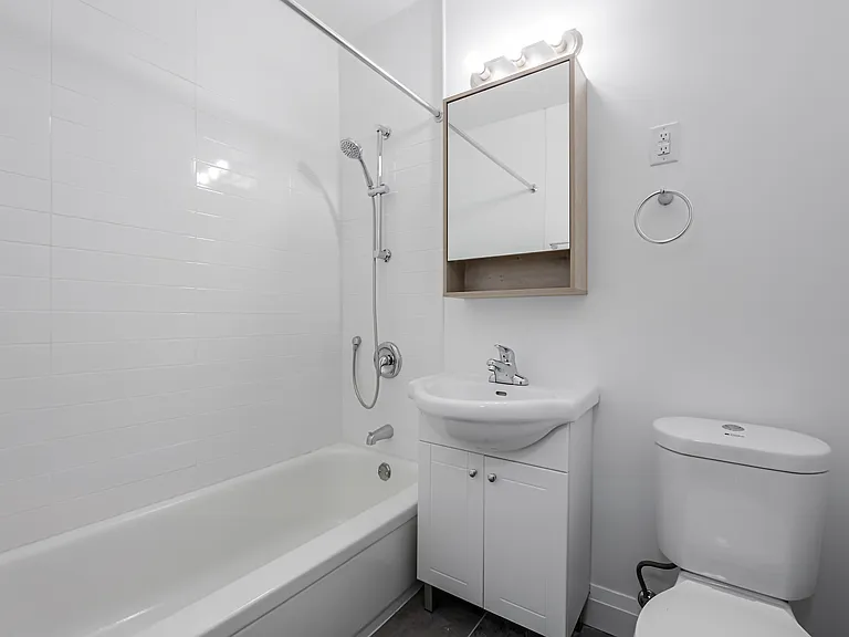 130 Jameson Ave — Photo 38