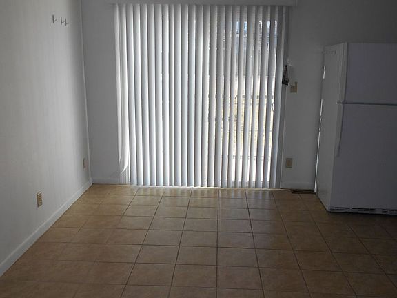 3rd image of 2509 Broad St #A