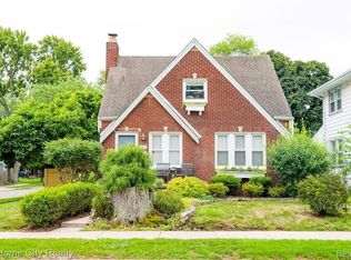 705 W Saratoga St, Ferndale, MI