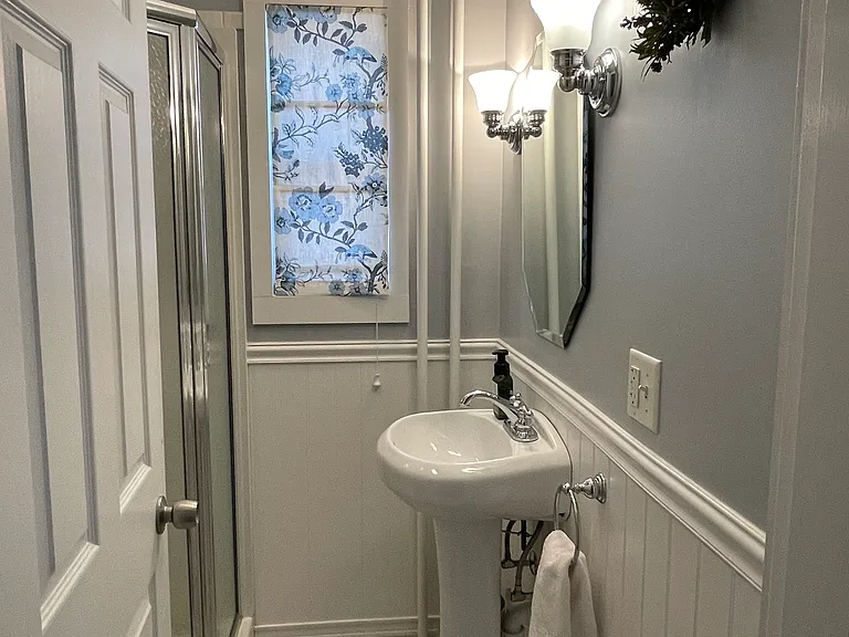 200 Larch Rd #2 — Photo 17