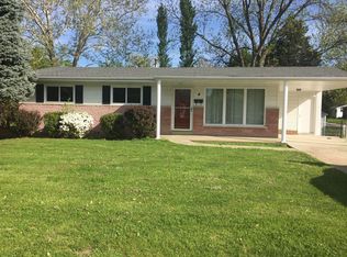 4 De Ville Dr, Hazelwood, MO 63042