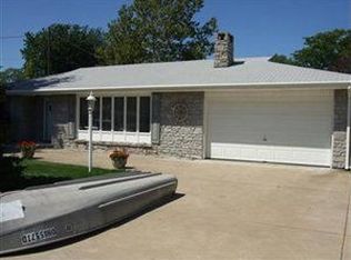 5703 E Commodore Dr, Port Clinton, OH 43452