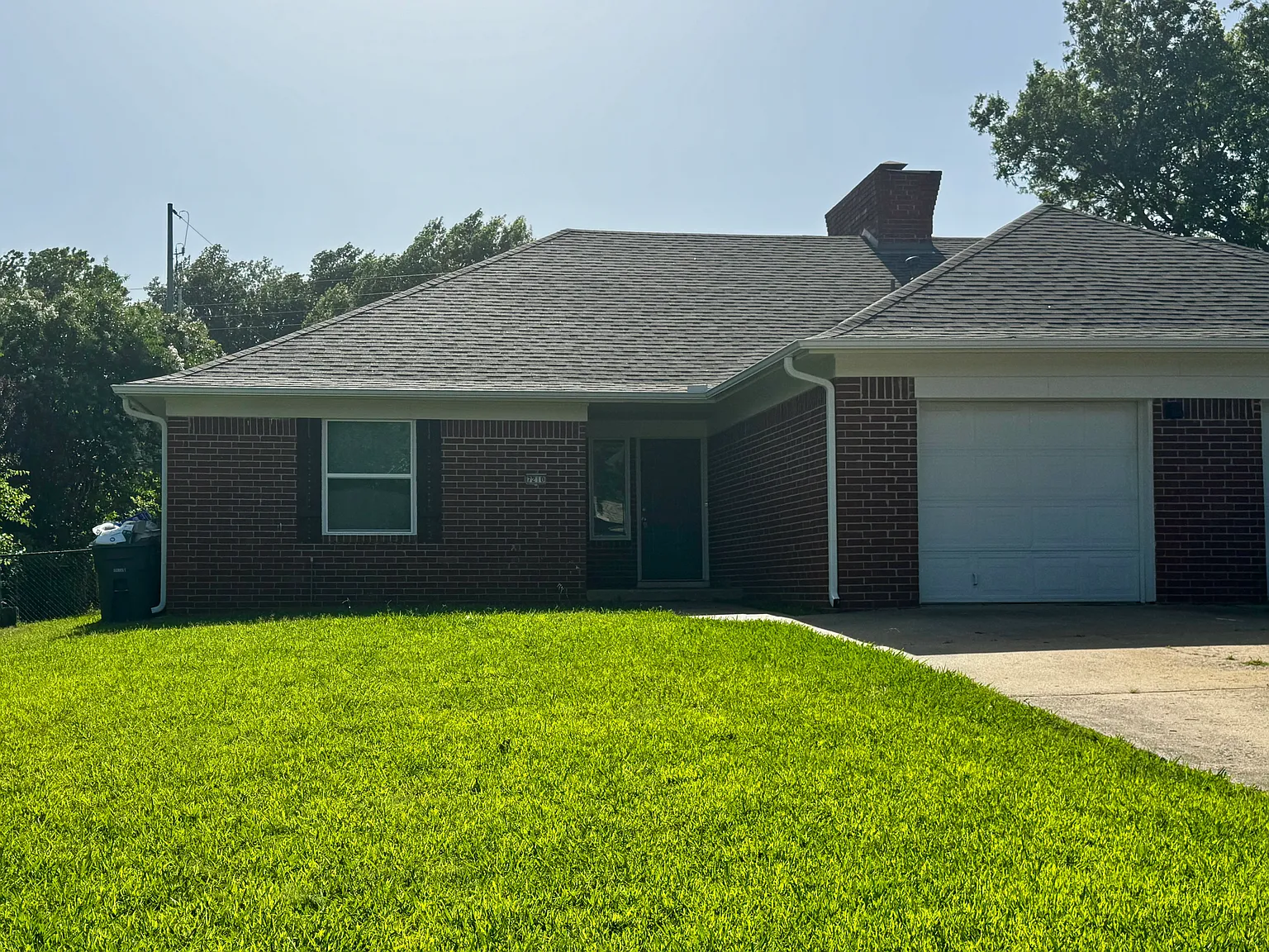 3 bed, 1410 sqft, $1,450 — Photo 1