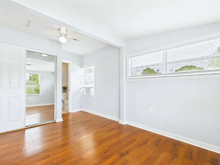 5001 Rena St — Photo 10
