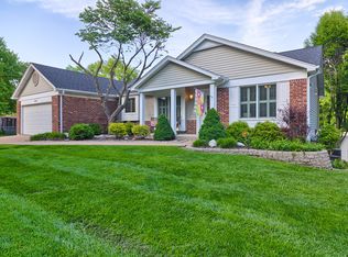 2406 Forest Leaf Pkwy, Ballwin, MO