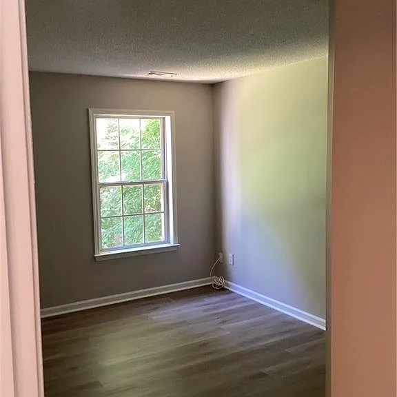 550 Ashland Pkwy — Photo 31