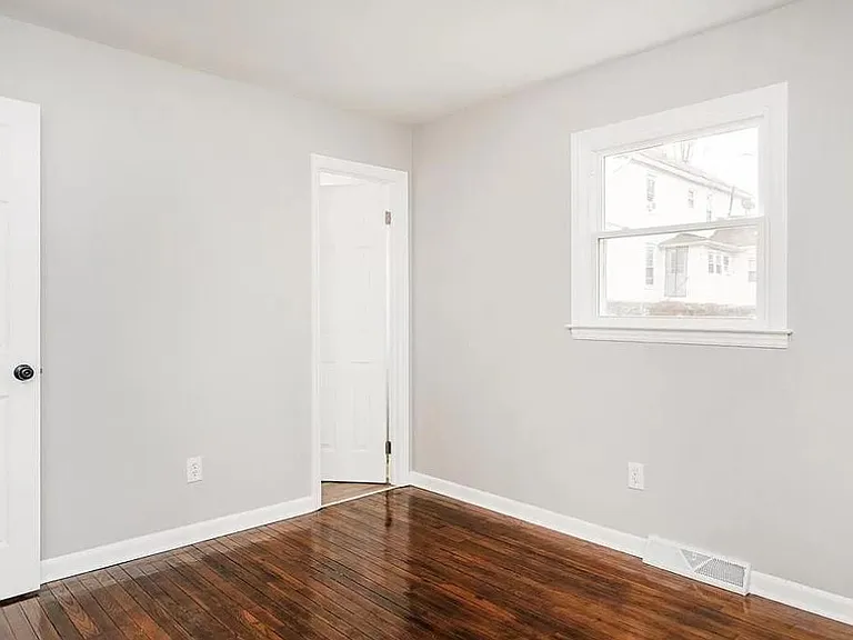 708 Bluford St — Photo 18